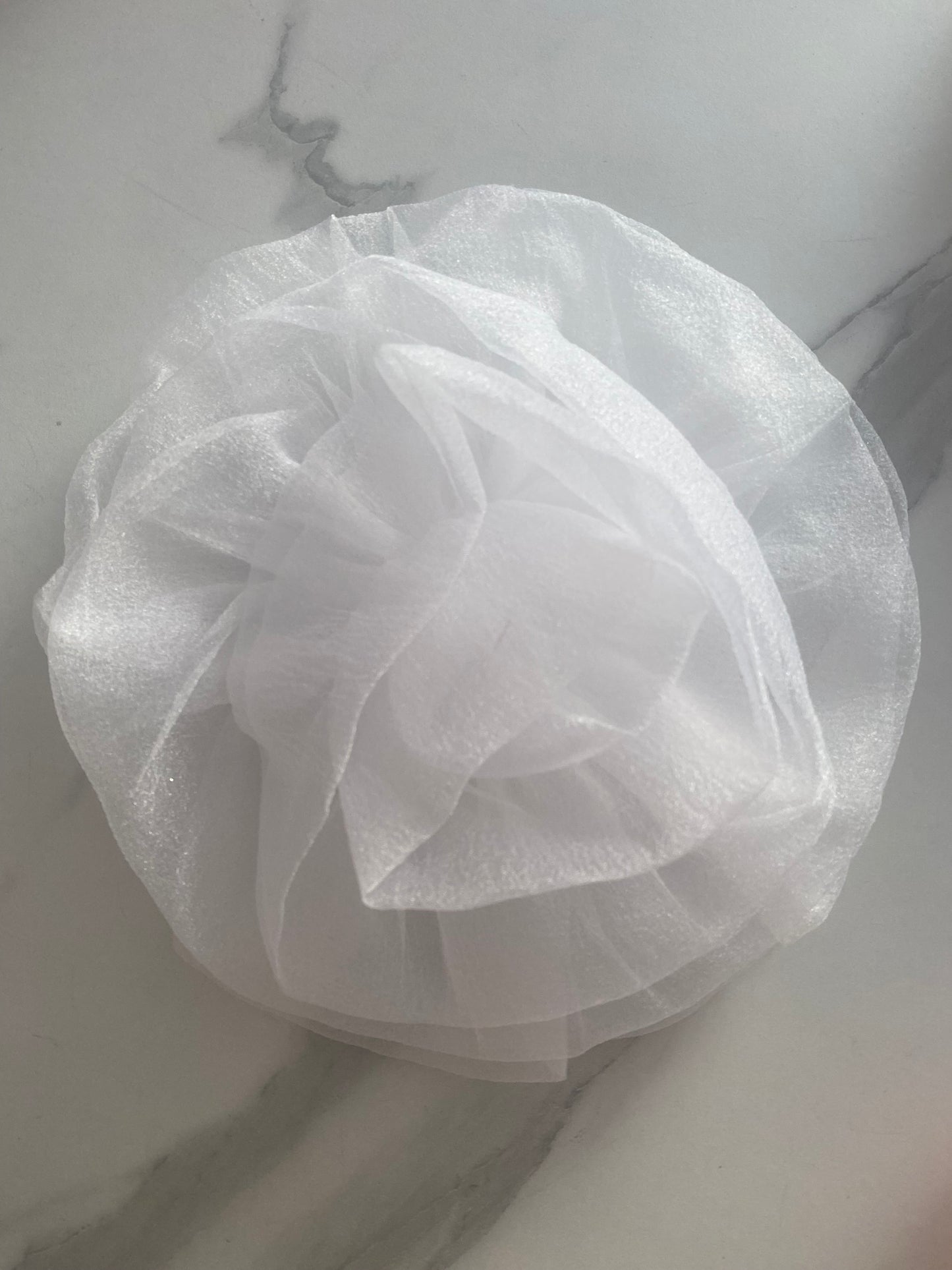 VOGUE- spilla grande in organza