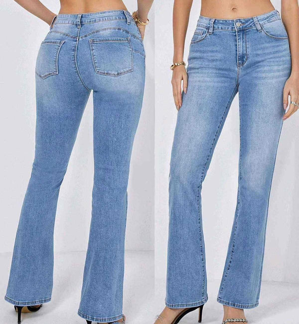 VOGUE-jeans a zampa